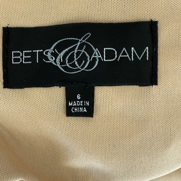 Betsy & Adam Off White Lace Dress, Size 6 - Picture 7 of 8